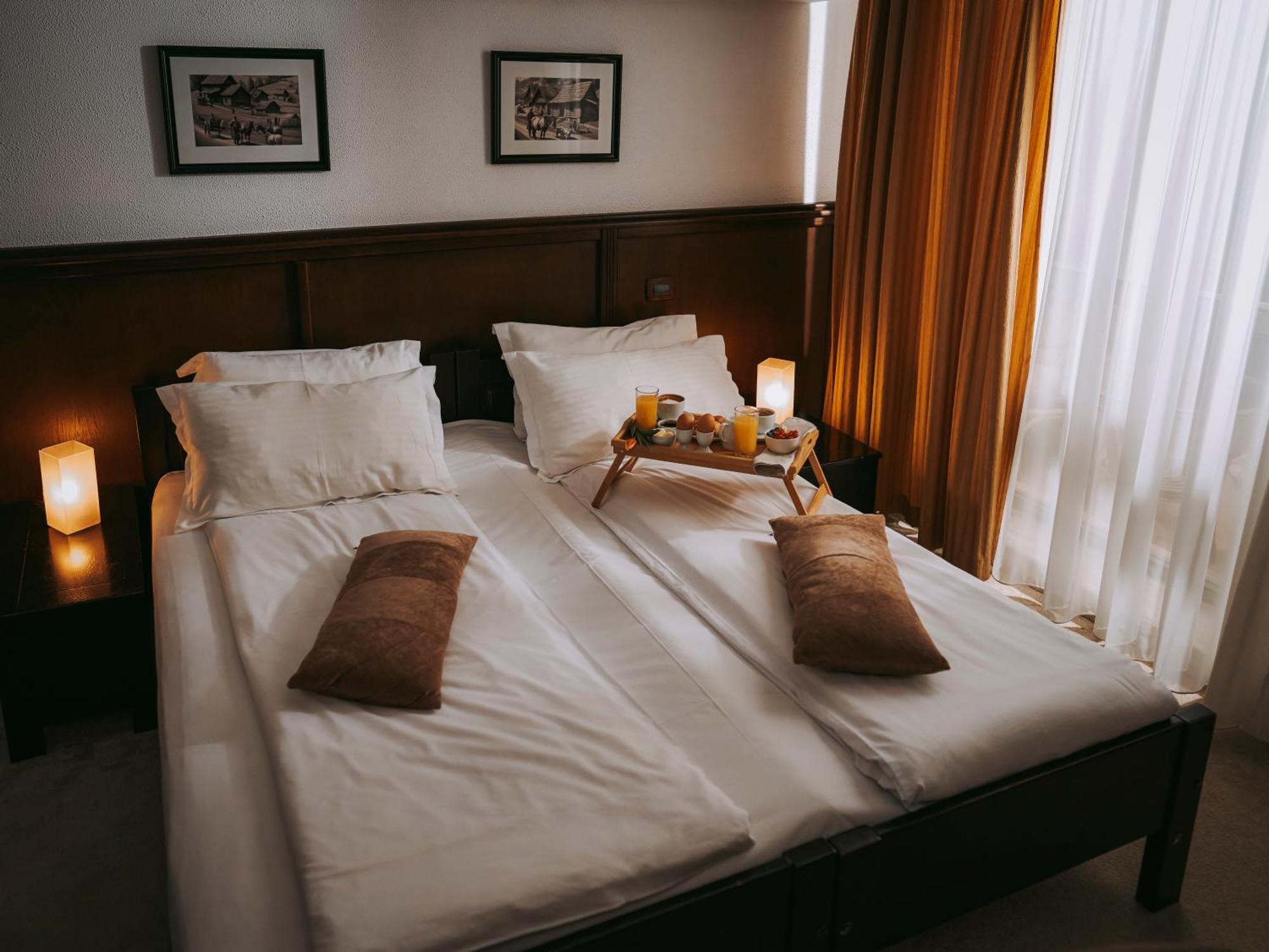 Hotel & Restaurant Sofia Sucevita Eksteriør billede